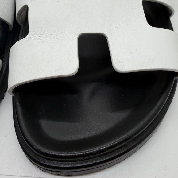 Hermes Black and White Women's Sandals - Picture 17 of 17